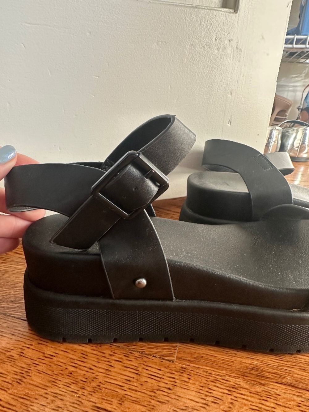MIA Kayci Platform Sandal - Picture 3 of 6